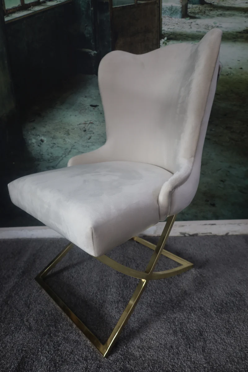 Esszimmerstuhl Stuhl +Samtstoff +Gestell in Gold oder Chrom +Farben