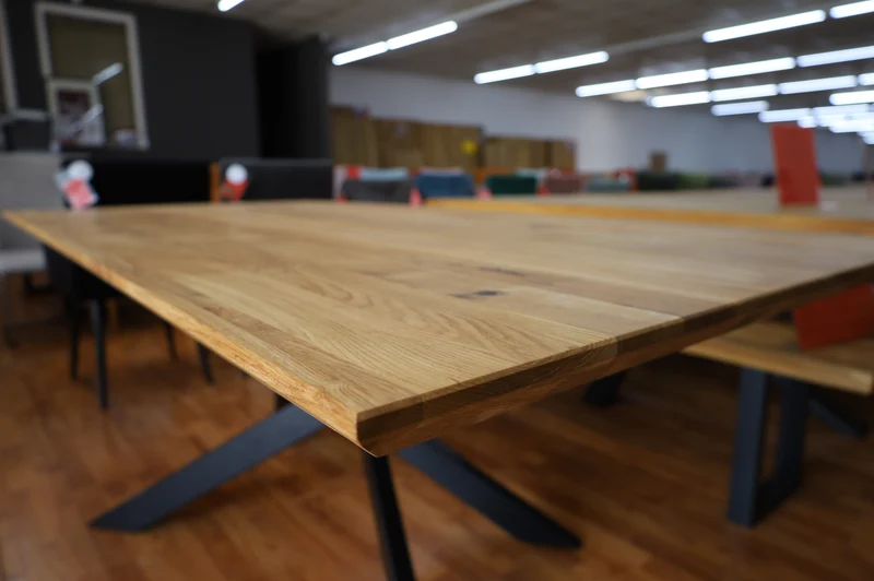 Esstisch Tisch + Massivholz Eiche + Stern Gestell 180x100cm