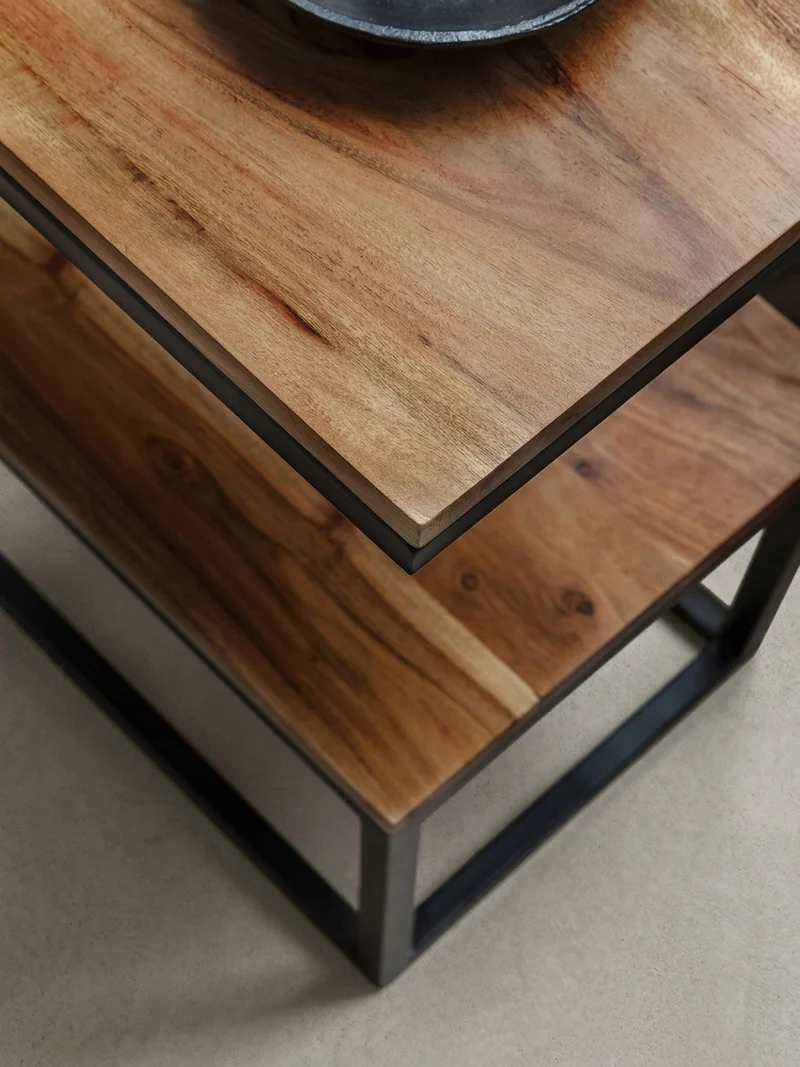 Beistelltisch Massivholz S-Design Metallgestell Ablageflächen