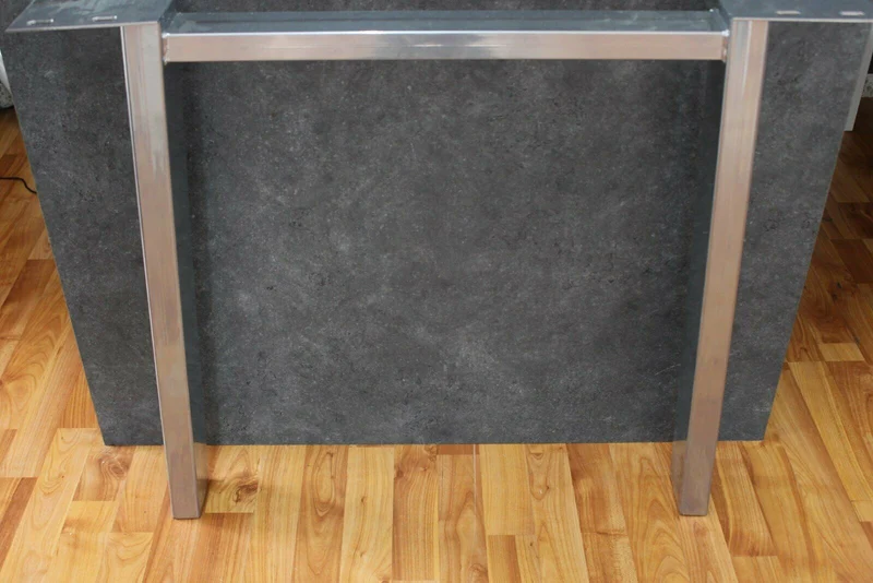 Esstisch + Eiche Massivholz + Baumkante + Verschieden Gestelle + 180 cm bis 300cm NEU auf Lager