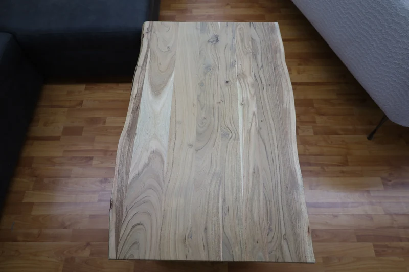 Couchtisch + Massivholz Akazie + Baumkante +Neu auf Lager