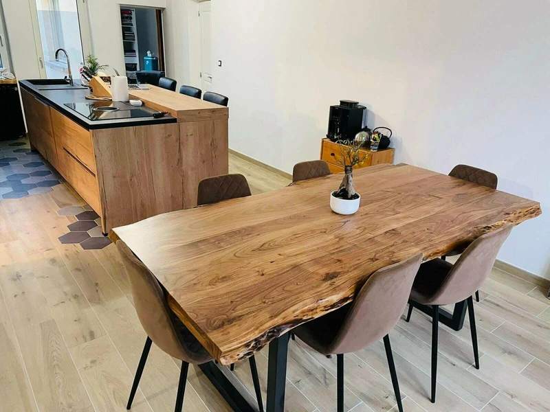 Esstisch + MASSIVHOLZ Akazie + ECHTE Baumkante + 120 bis 240cm