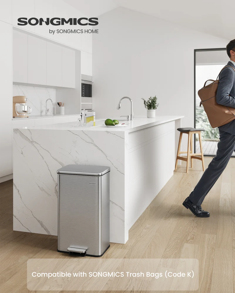 Kitchen Trash Can, 10.5 Gallon (40 L) Garbage Can, Large Step Trash Bin with Lid, Stainless Steel, Soft Close, 15 Trash Bags Included, Silver