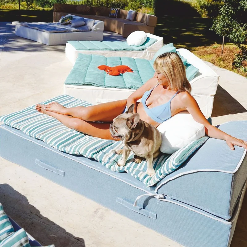 Casa Padrino Luxus Gartenliege Hellblau / Weiß 180 x 80 cm - Luxus Poolliege
