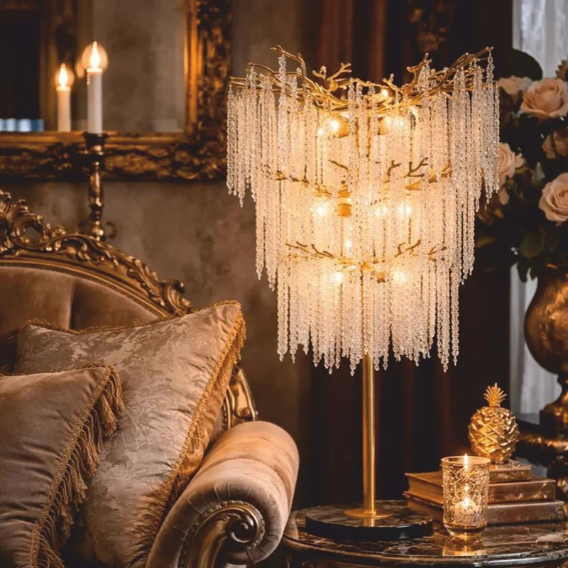 Casa Padrino Luxus Tischleuchte Gold / Schwarz H. 105 cm - Luxus Schreibtischleuchte - Luxus Leuchten