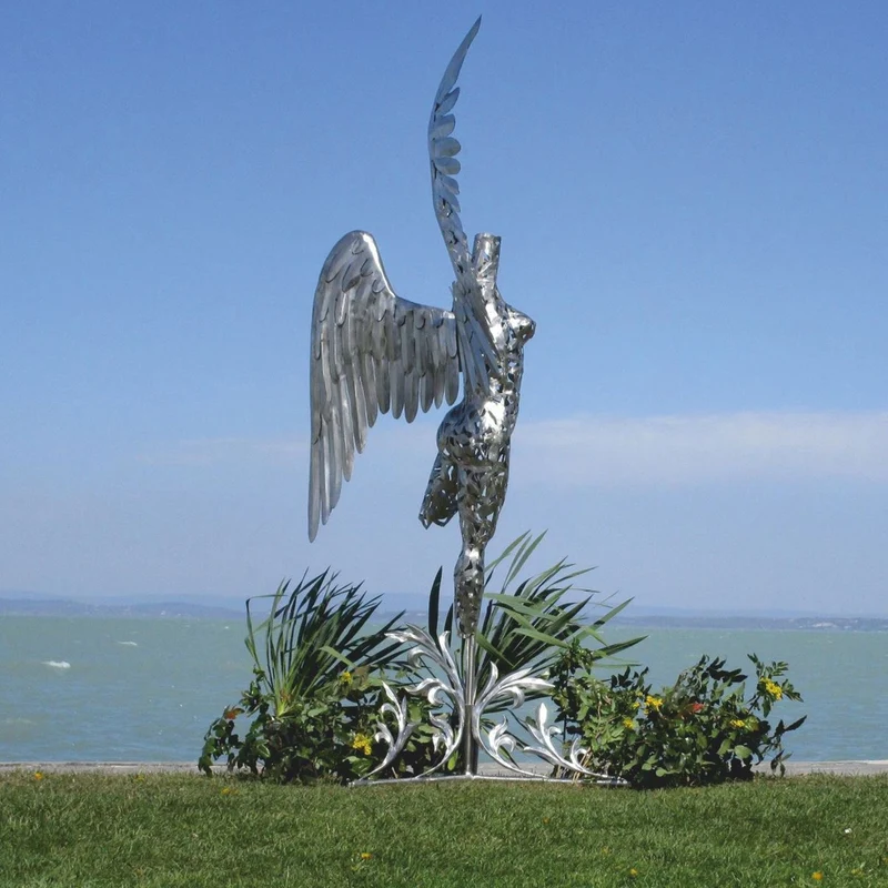 Casa Padrino Luxus Deko Skulptur Engel Silber H. 230 cm - Riesige Garten Figur