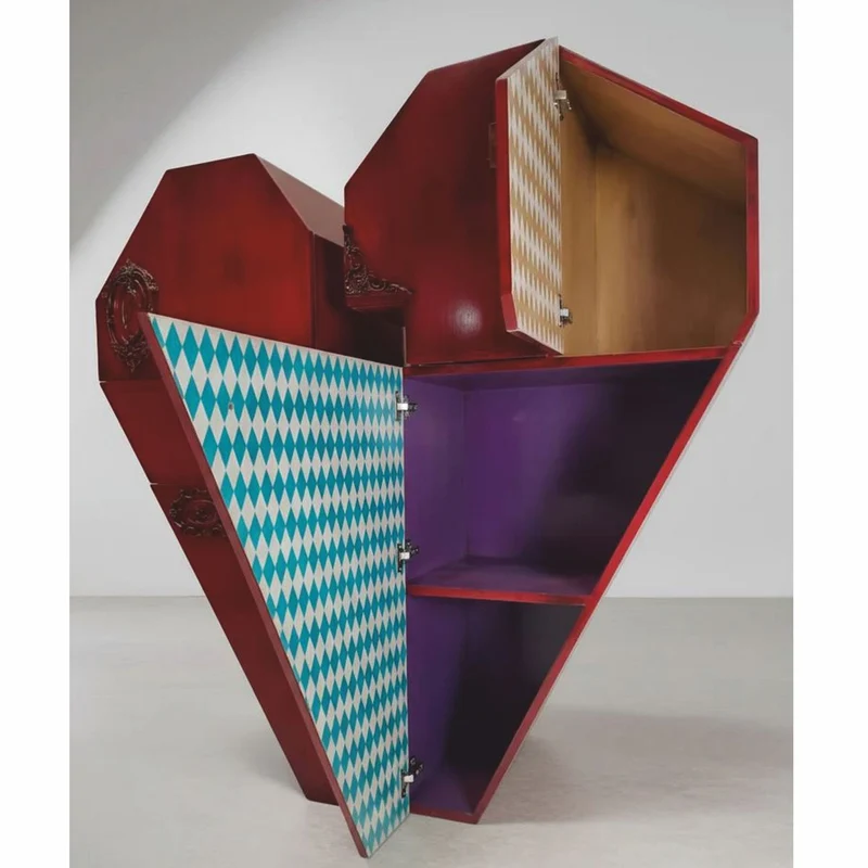 Casa Padrino Luxus Barock Schrank in Herzform Rot / Bunt H. 155 cm - Barock Möbel