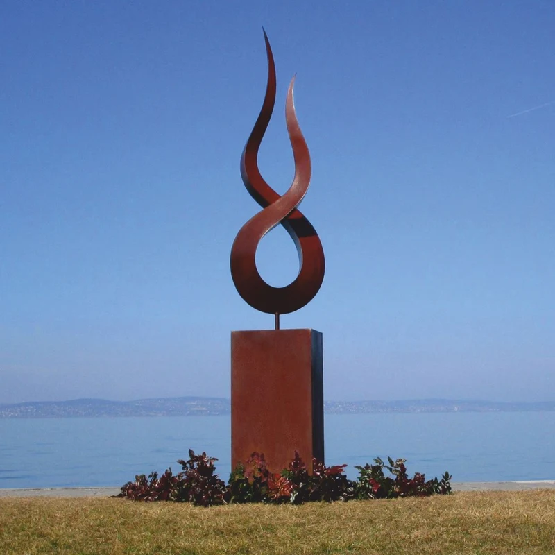 Casa Padrino Luxus Garten Deko Stahl Skulptur Flamme auf Säule Rost H. 301 cm