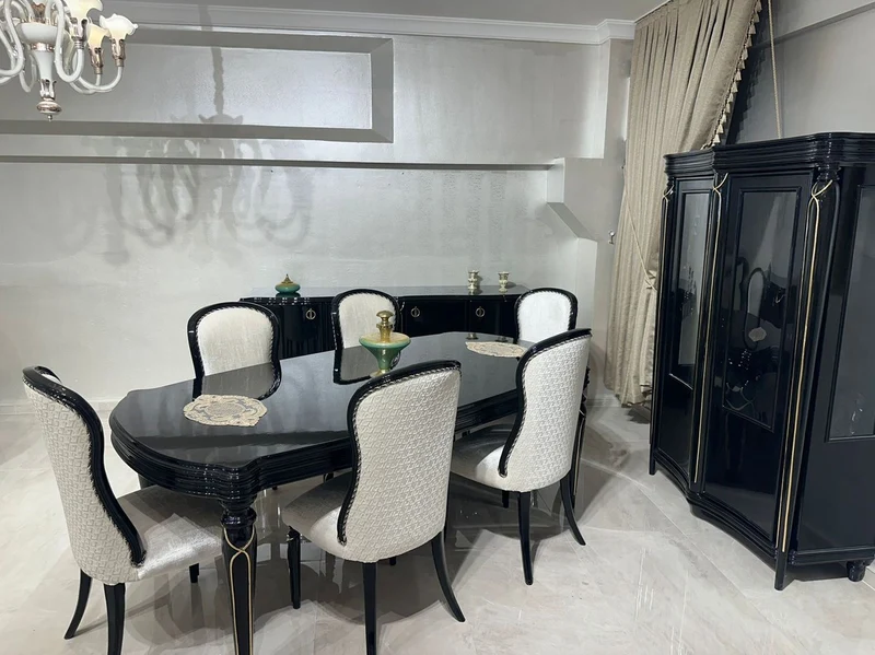 Casa Padrino Luxus Barock Esszimmer Set Creme / Schwarz / Gold - 1 Esstisch & 6 Esszimmerstühle