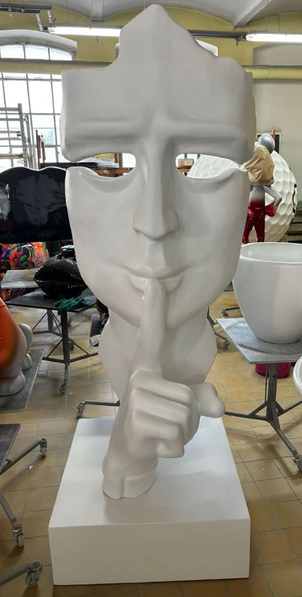 Casa Padrino XXL Deko Skulptur Matt Weiß H. 190 cm - Garten Deko Figur