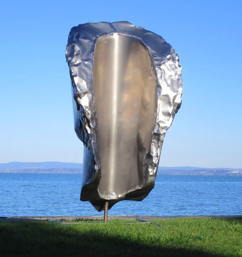 Casa Padrino XXL Edelstahl Garten Deko Skulptur Kopf Silber H. 213 cm