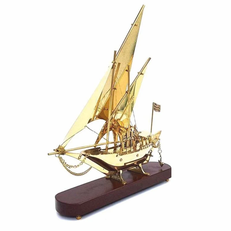 Casa Padrino Deko Messing Segelschiff auf Holzsockel Gold / Dunkelbraun H. 43 cm