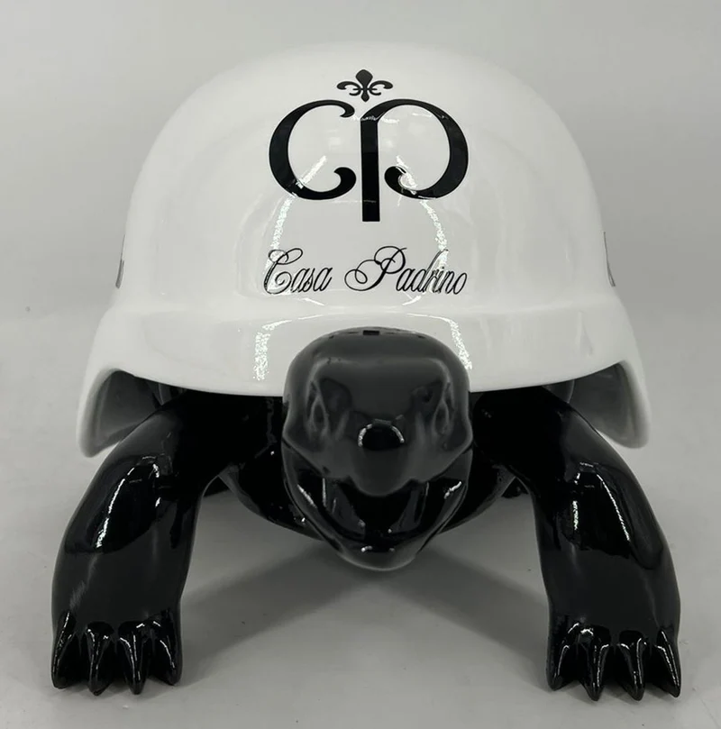 Casa Padrino Luxus Deko Figur Schildkröte Schwarz / Weiß 40 cm - Deko Skulptur