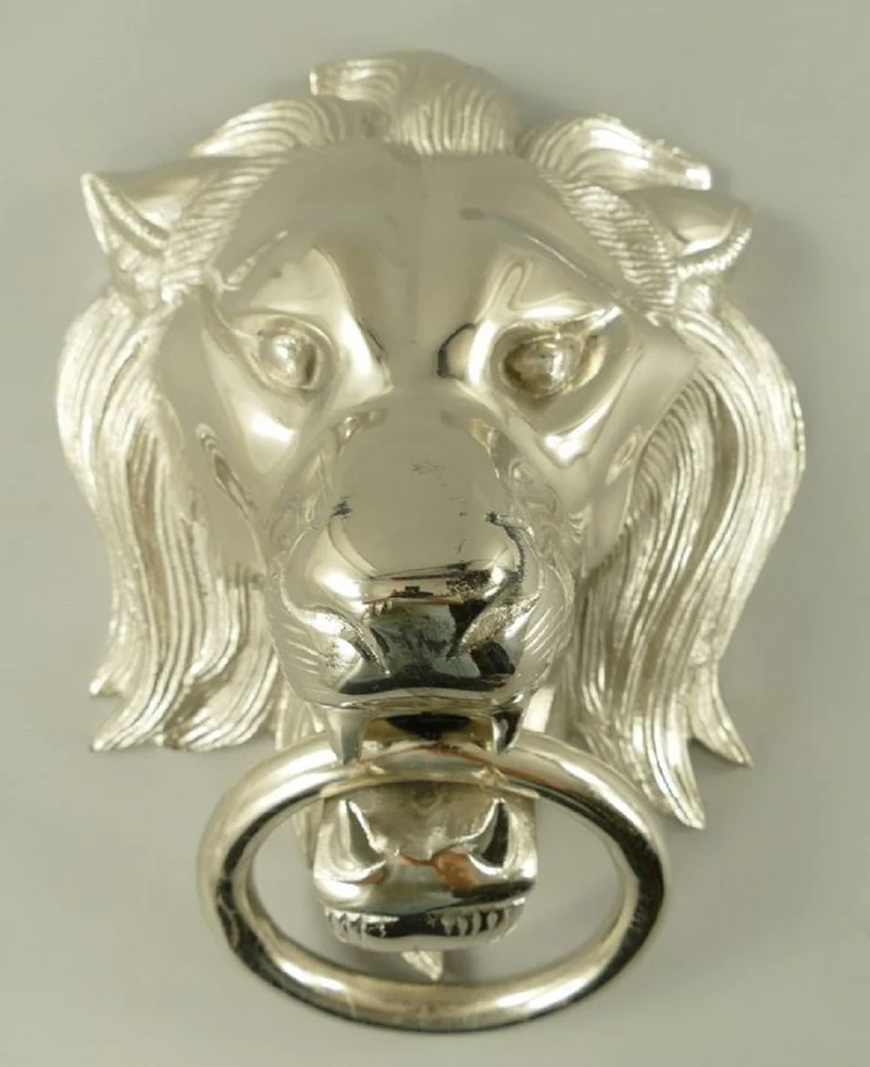 Casa Padrino Barock Aluminium Türklopfer Löwe Silber H. 40 cm - Barock Deko Accessoires