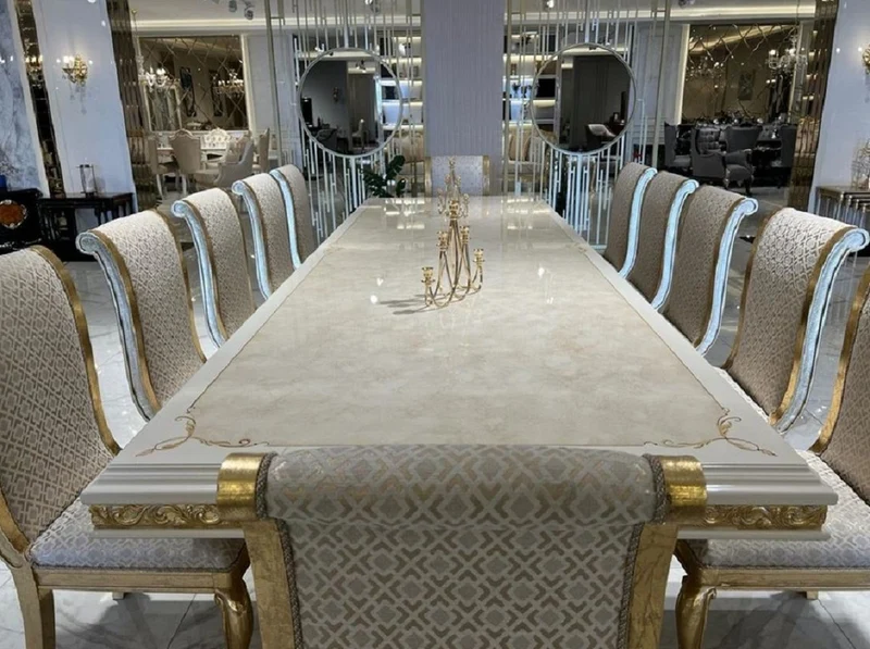 Casa Padrino Luxus Barock Esszimmer Stuhl Gold Muster / Antik Gold H. 105 cm