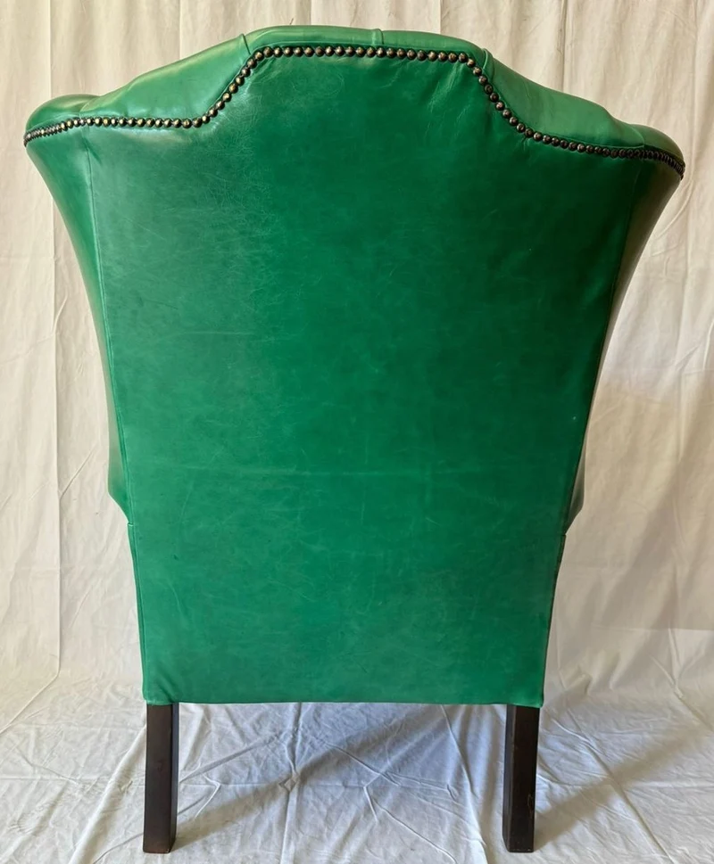Casa Padrino Luxus Chesterfield Echtleder Ohrensessel Grün / Dunkelbraun H. 110 cm