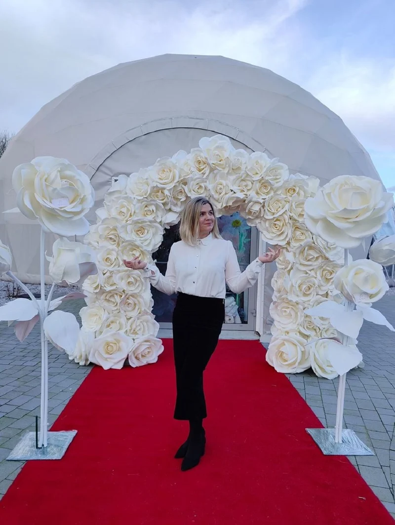Casa Padrino Luxus Deko Hochzeits Rosenbogen Weiß / Creme 250 x H. 230 cm - Hochzeits Deko Accessoirs