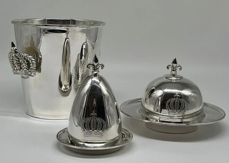 Pompöös by Casa Padrino Luxus Barock Eierbecher mit Deckel Silber - designed by Harald Glööckler