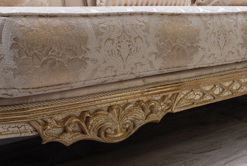 Casa Padrino Luxus Barock Wohnzimmer Sofa Weiß / Antik Gold 230 cm - Barock Wohnzimmer Möbel