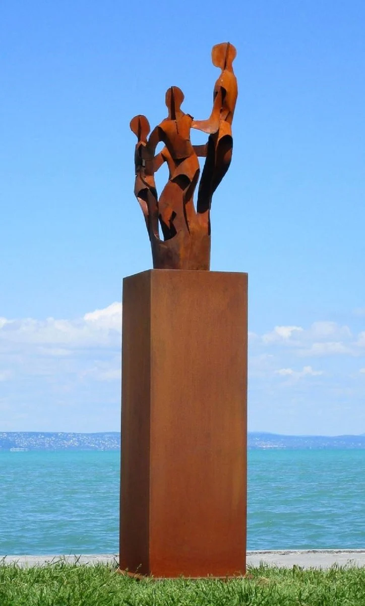 Casa Padrino XXL Garten Deko Metall Skulptur Freunde auf Säule Rost H. 182 cm
