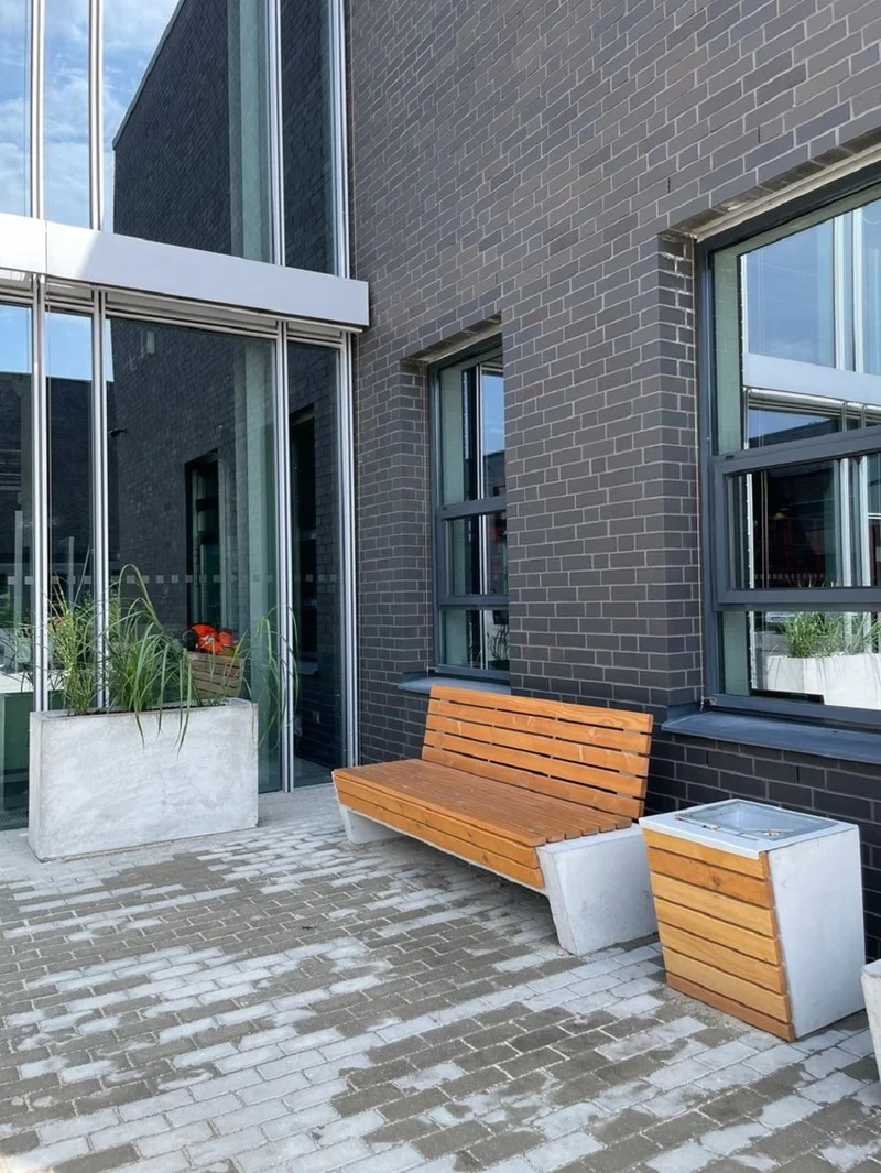 Casa Padrino Park Abfallbehälter Naturfarben / Grau / Silber H. 60 cm - Stadt Abfalleimer - Beton Mülleimer