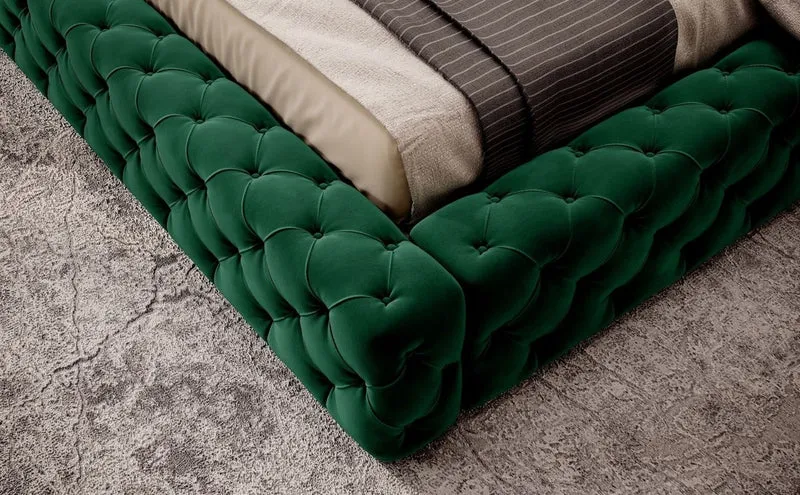 Casa Padrino Luxus Chesterfield Samt Doppelbett mit Matratze Grün - Verschiedene Größen