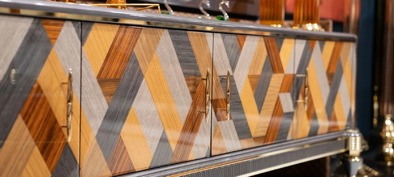 Casa Padrino Luxus Art Deco TV Schrank Set Mehrfarbig / Braun / Grau / Gold - Massivholz Wohnzimmer Sideboard mit TV Rückwand - Luxus Art Deco Wohnzimmer Möbel
