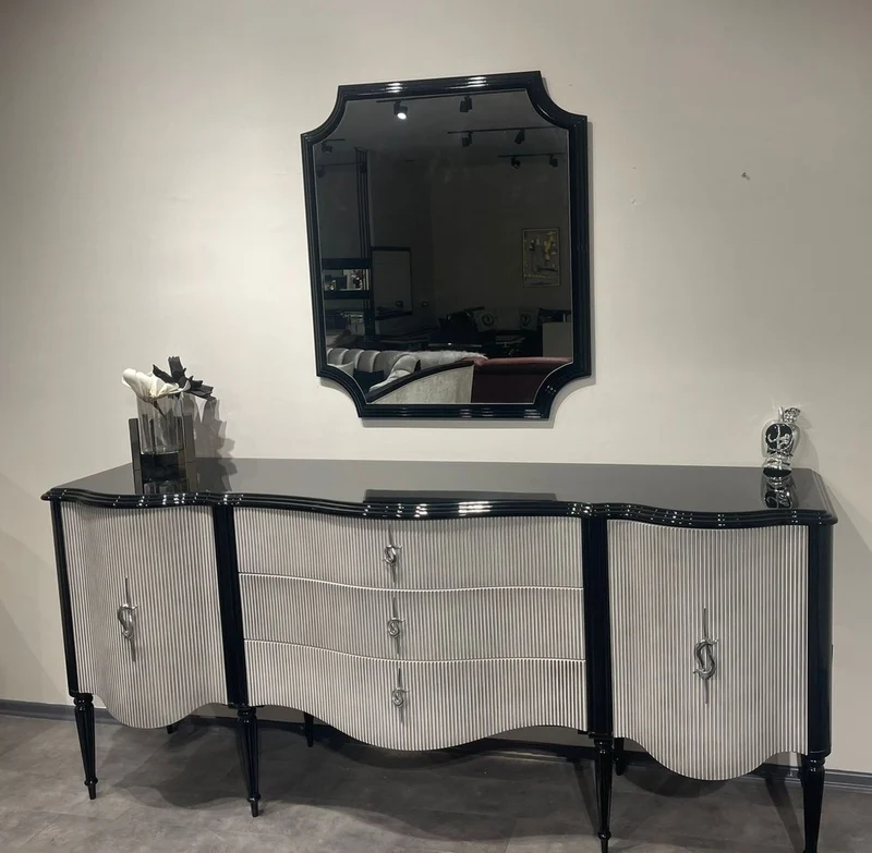 Casa Padrino Luxus Barock Sideboard mit Spiegel Schwarz / Grau / Silber - Luxus Möbel Möbel im Barockstil - Barock Möbel - Barock Einrichtung - Edel & Prunkvoll