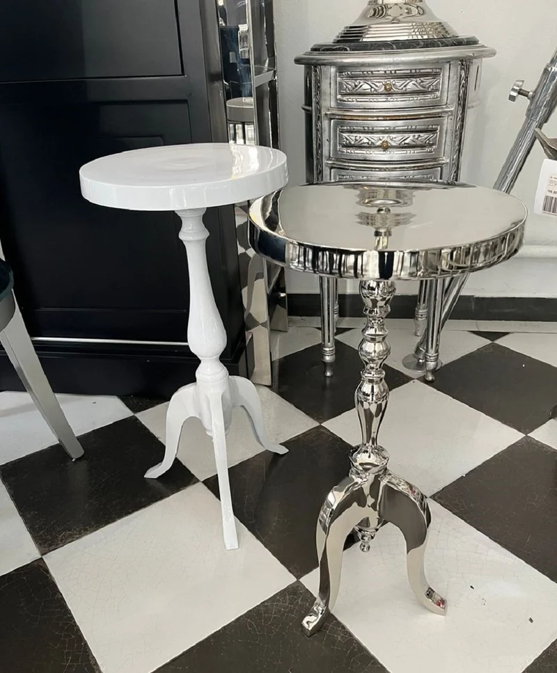 Casa Padrino Luxus Beistelltisch Silber Ø 28 x H. 60 cm - Runder Aluminium Tisch - Wohnzimmer Möbel - Aluminium Möbel - Luxus Möbel