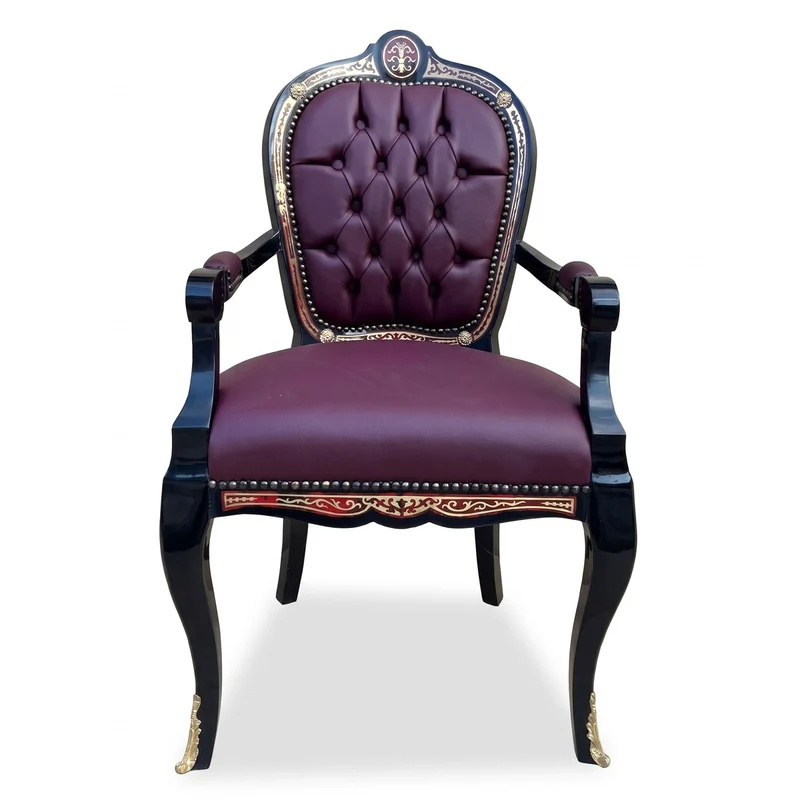 Casa Padrino Barock Boulle Esszimmer Stuhl mit Armlehnen Lila / Schwarz / Rot / Gold - Prunkvoller Schreibtisch Stuhl mit edlem Kunstleder - Esszimmer Möbel im Barockstil - Barock Boulle Möbel