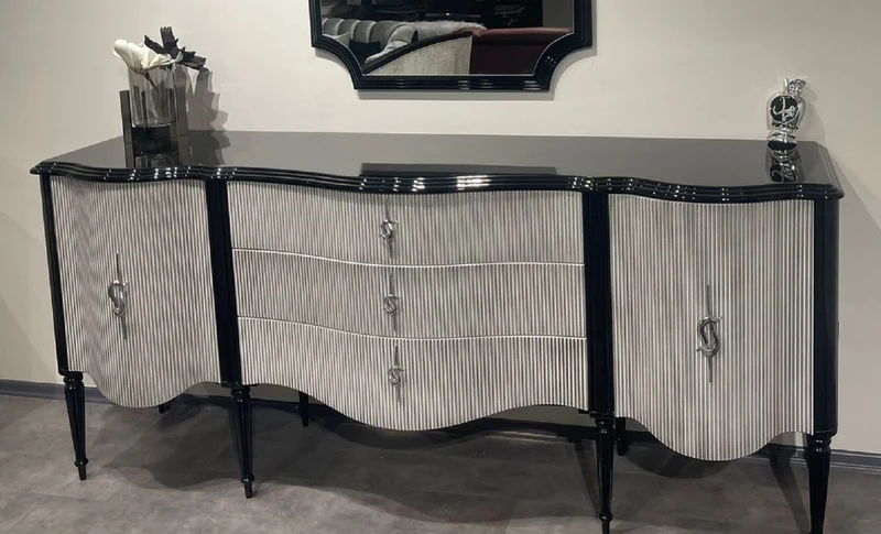 Casa Padrino Luxus Barock Sideboard Schwarz / Grau / Silber - Barockstil Massivholz Schrank mit 2 Türen und 3 Schubladen - Luxus Möbel im Barockstil - Barock Möbel - Edel & Prunkvoll