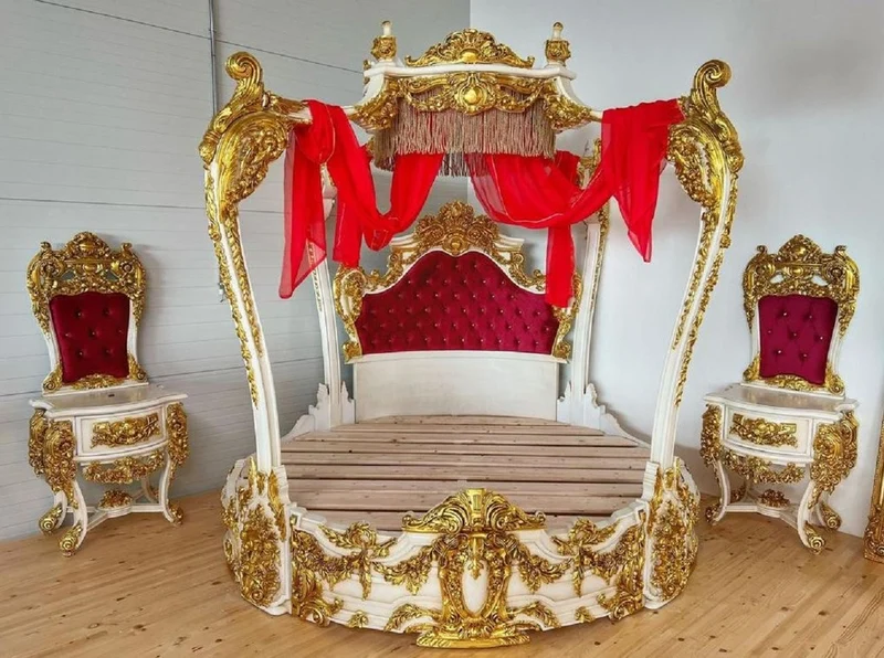 Casa Padrino Barock Doppelbett Weiß / Gold / Bordeauxrot - Prunkvolles Massivholz Bett - Schlafzimmer Möbel im Barockstil - Barock Schlafzimmer Möbel - Edel & Prunkvoll