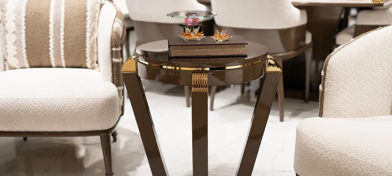 Casa Padrino Luxus Sessel Weiß / Grau / Braun - Wohnzimmer Sessel - Hotel Sessel - Wohnzimmer Möbel - Hotel Möbel - Luxus Möbel