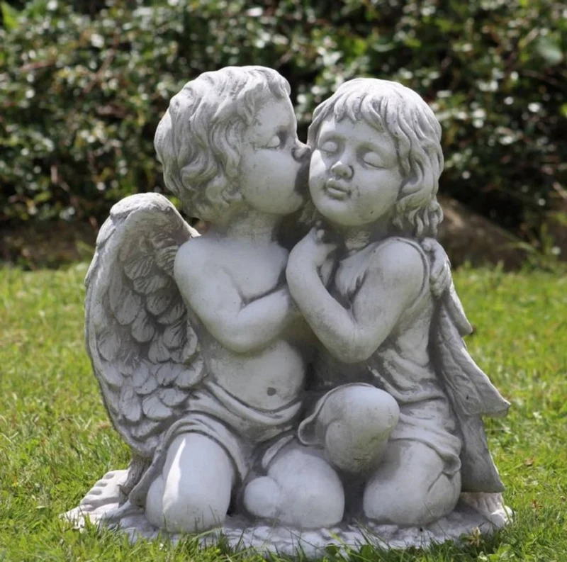Casa Padrino Jugendstil Deko Skulptur 2 Engel Grau 45 x 25 x H. 39 cm - Elegante Deko Stein Figur - Garten Deko - Barock & Jugendstil Deko Accessoires