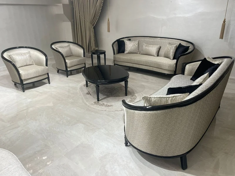 Casa Padrino Luxus Barock Couchtisch Schwarz - Ovaler Barockstil Wohnzimmertisch - Luxus Wohnzimmer Möbel im Barockstil - Barock Möbel - Edel & Prunkvoll