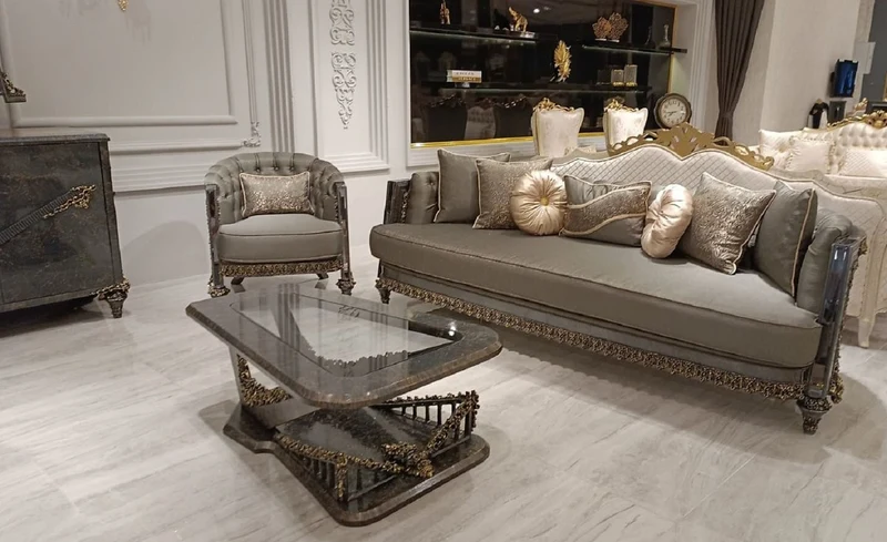 Casa Padrino Luxus Barock Wohnzimmer Sofa Grau / Gold - Handgefertigtes Barockstil Sofa - Luxus Wohnzimmer Möbel im Barockstil - Prunkvolle Barock Möbel