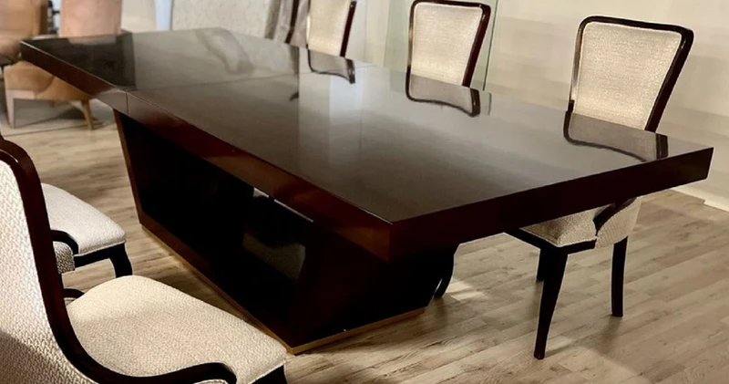 Casa Padrino Luxus Art Deco Esszimmer Set Beige / Braun / Gold - 1 Ausziehbarer Esstisch & 6 Esszimmerstühle - Luxus Esszimmer Möbel - Art Deco Esszimmer Möbel - Luxus Qualität - Made in Italy