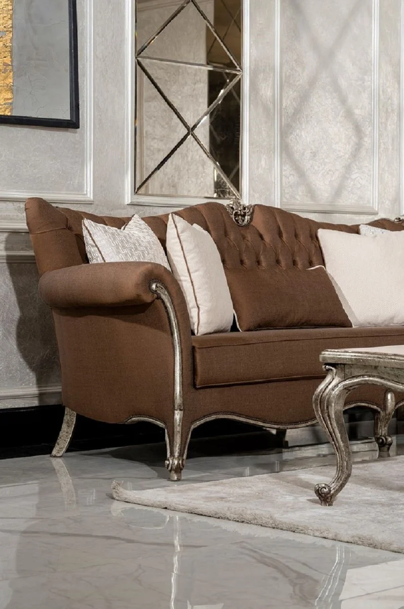 Casa Padrino Luxus Barock Wohnzimmer Set Braun / Creme / Antik Silber - 2 Sofas & 2 Sessel & 1 Couchtisch & 2 Beistelltische - Handgefertigte Wohnzimmer Möbel im Barockstil - Edel & Prunkvoll