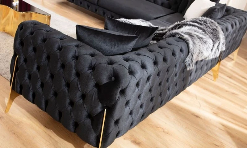 Casa Padrino Luxus Chesterfield Ecksofa Schwarz / Gold 310 x 270 x H. 70 cm - Chesterfield Wohnzimmer Sofa - Wohnzimmer Möbel - Luxus Chesterfield Möbel - Luxus Wohnzimmer Einrichtung