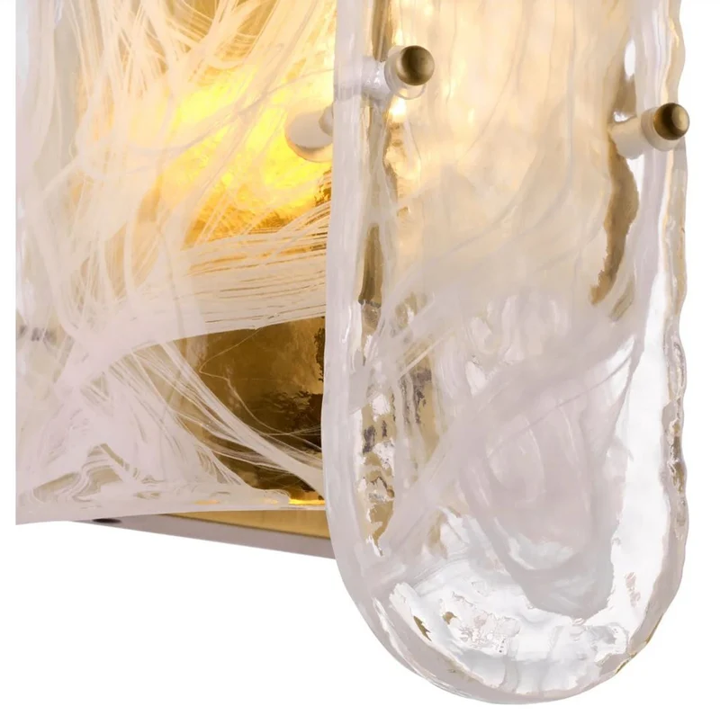 Casa Padrino Luxus Wandleuchte Antik Messing 18 x 15,5 x H. 40,5 cm - Wohnzimmer Wandlampe mit handgefertigtem Glas Lampenschirm - Luxus Leuchten - Luxus Interior - Luxus Möbel