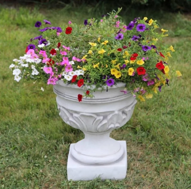 Casa Padrino Barock Garten Deko Blumentopf Weiß H. 44 cm - Runder Pflanzentopf im Barockstil - Barock Garten Deko - Barock Terrassen Deko - Barock Deko Accessoires