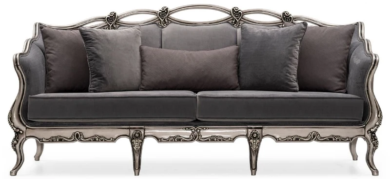 Casa Padrino Luxus Barock Wohnzimmer Sofa Grau / Silber - Handgefertigtes Barockstil Sofa mit dekorativen Kissen - Luxus Wohnzimmer Möbel im Barockstil - Barock Möbel - Edel & Prunkvoll