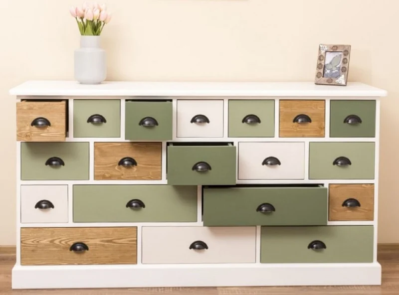 Casa Padrino Landhausstil Kommode Weiß / Grün / Naturfarben 180 x 48 x H. 95 cm - Massivholz Schrank mit 19 Schubladen - Landhausstil Möbel - Möbel im Landhausstil - Landhausstil Einrichtung