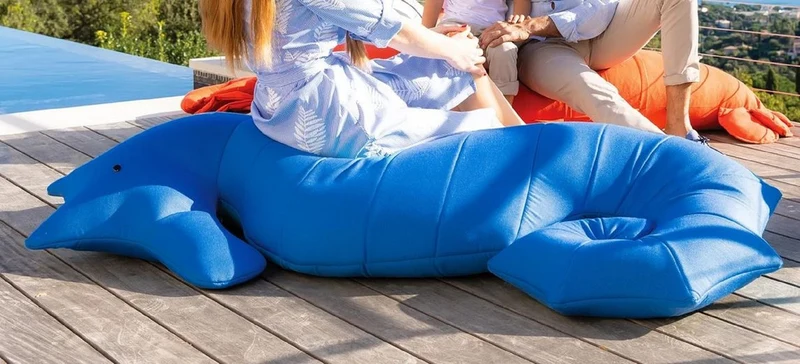 Casa Padrino Luxus Sitzsack Seepferdchen Blau 170 x 70 x H. 35 cm - Schwimmender Sitzsack - Handgefertigtes Sitzkissen - Garten Deko - Terrassen Deko - Pool Deko - Luxus Accessoires