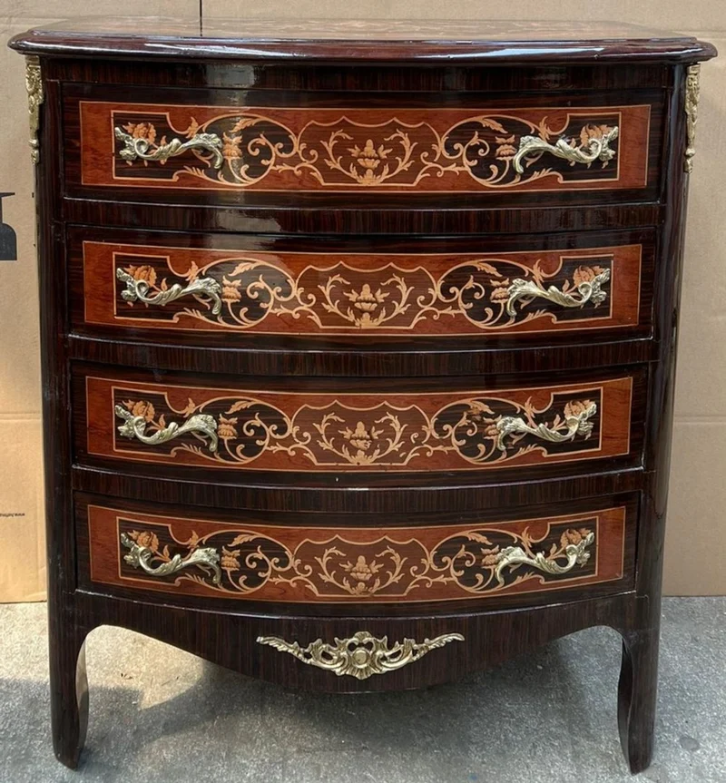 Casa Padrino Barock Kommode Dunkelbraun / Braun Intarsien / Gold - Barockstil Kommode mit 4 Schubladen - Barock Möbel - Prunkvolle Möbel im Barockstil - Edel & Prunkvoll