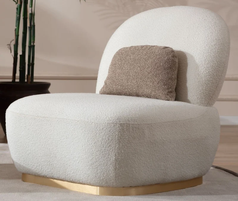 Casa Padrino Luxus Sessel Weiß / Messing 87 x 102 x H. 85 cm - Wohnzimmer Sessel - Hotel Sessel - Wohnzimmer Möbel - Hotel Möbel - Luxus Möbel - Luxus Wohnzimmer Einrichtung