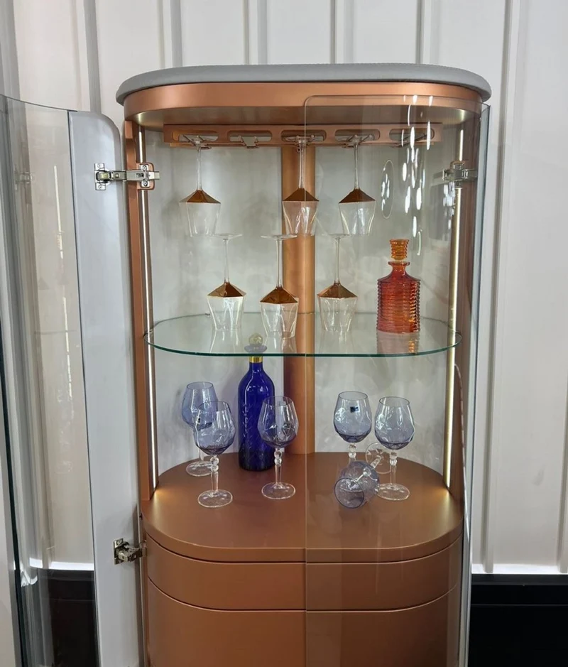 Casa Padrino Luxus Barschrank Weiß / Grau / Kupfer 80 x 50 x H. 165 cm - Beleuchteter Massivholz Weinschrank mit 2 Türen - Wohnzimmer Möbel - Bar Möbel - Hotel Möbel - Luxus Kollektion