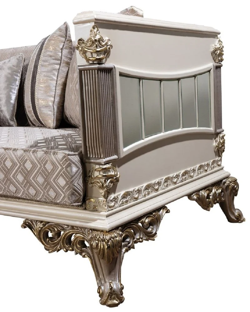 Casa Padrino Luxus Barock Sofa Silber / Weiß / Grau / Gold - Verspiegeltes Barockstil Wohnzimmer Sofa - Luxus Wohnzimmer Möbel im Barockstil - Barock Möbel - Barock Einrichtung
