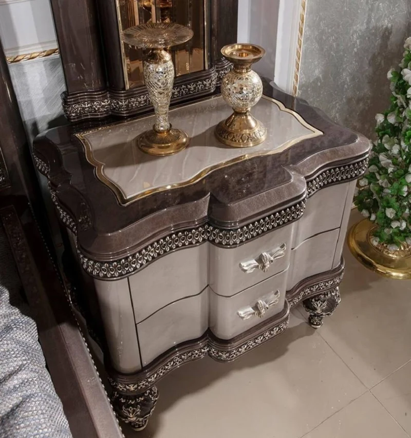 Casa Padrino Luxus Barock Schlafzimmer Set Grau / Dunkelbraun / Gold - 1 Barock Doppelbett mit Kopfteil & 2 Barock Nachtkommoden - Luxus Schlafzimmer Möbel im Barockstil - Barock Interior