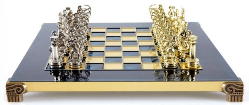 Casa Padrino Luxus Schach Set Schwarz / Blau / Gold / Silber / Messing 28 x 28 cm - Römisches Schachspiel - Handbemaltes Messing Schachbrett mit Metall Schachfiguren - Luxus Deko Accessoires